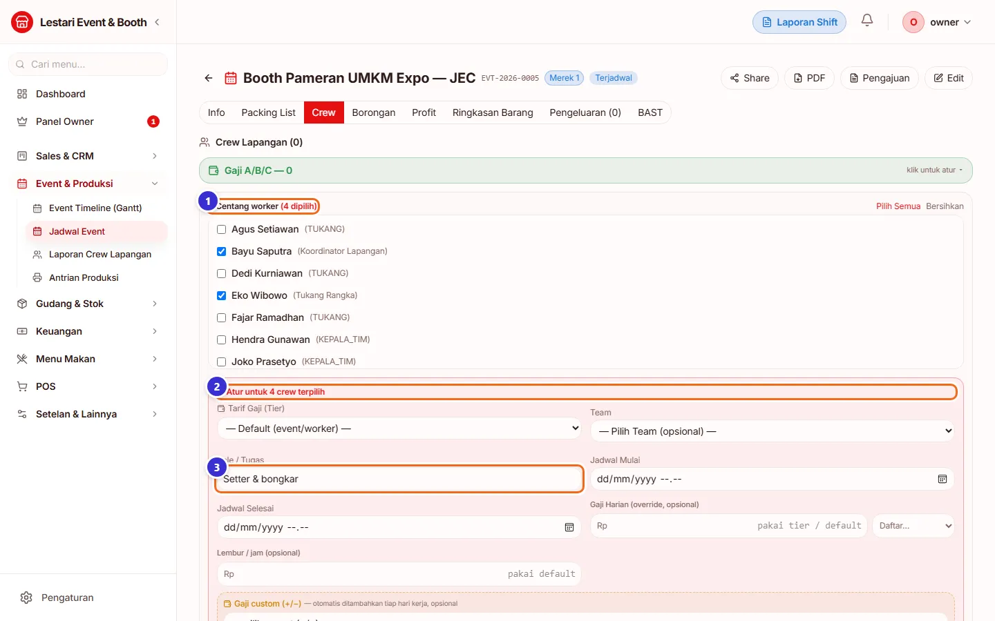 Form Assign Crew dengan empat pekerja dicentang